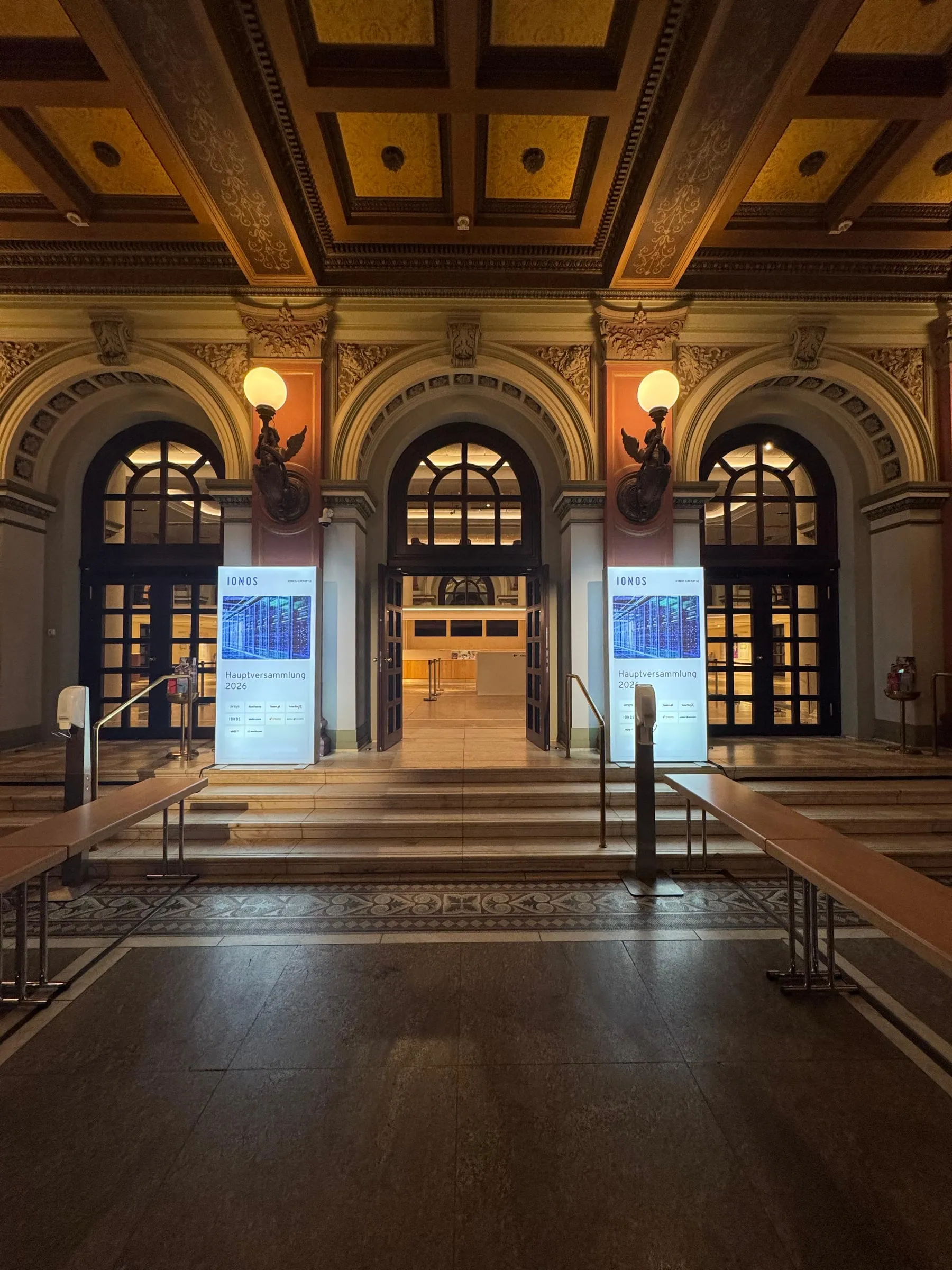 Hauptversammlung Alte Oper — Bühnenbau