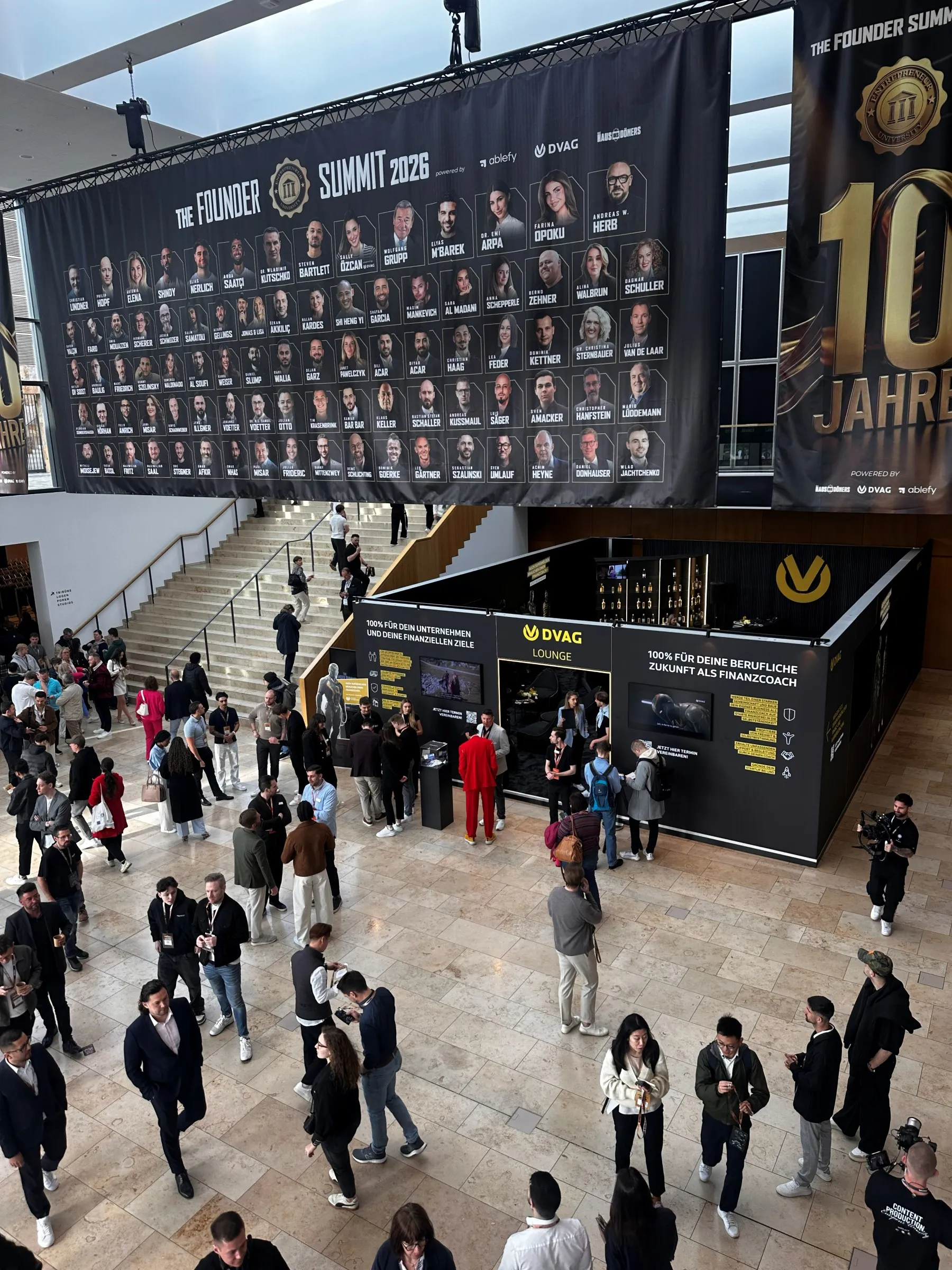 Founder Summit — Messebau