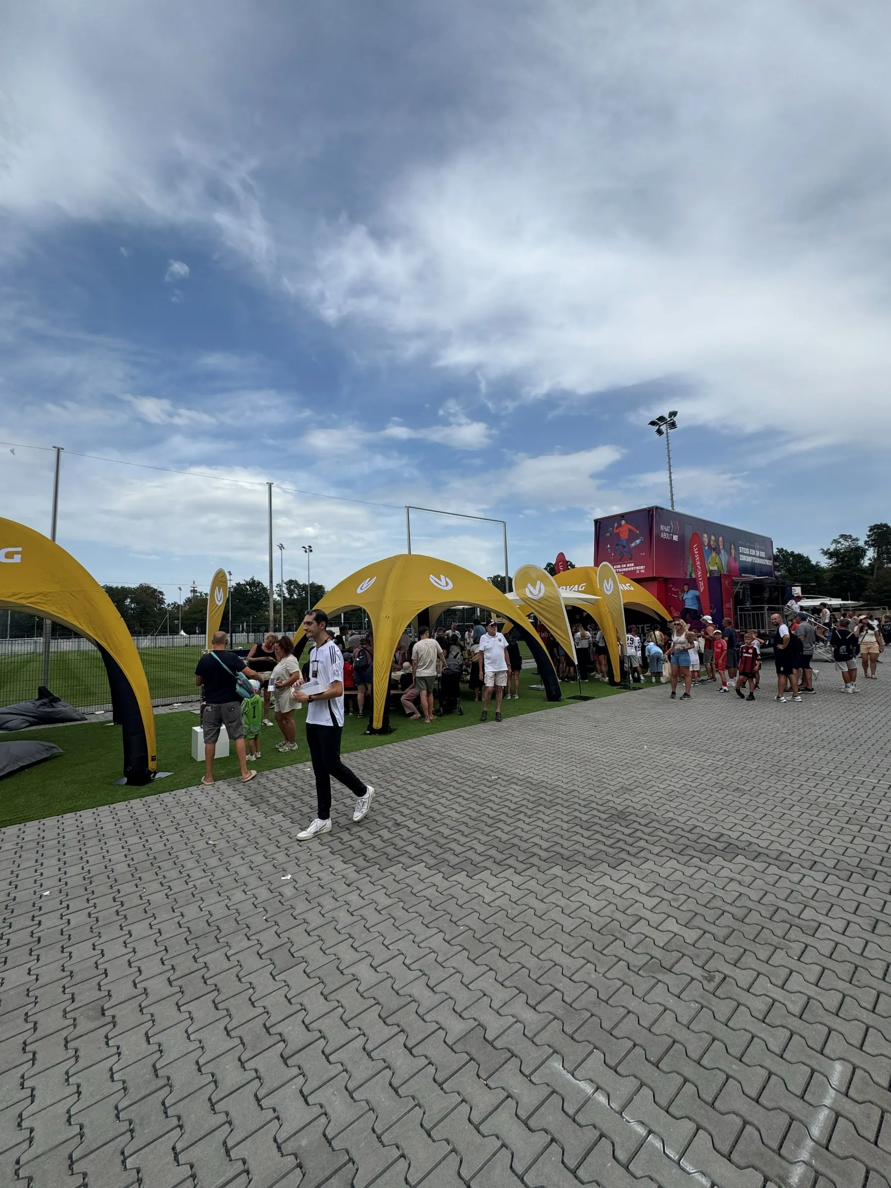 Eintracht – Deutsche Bank Park — Eventbau